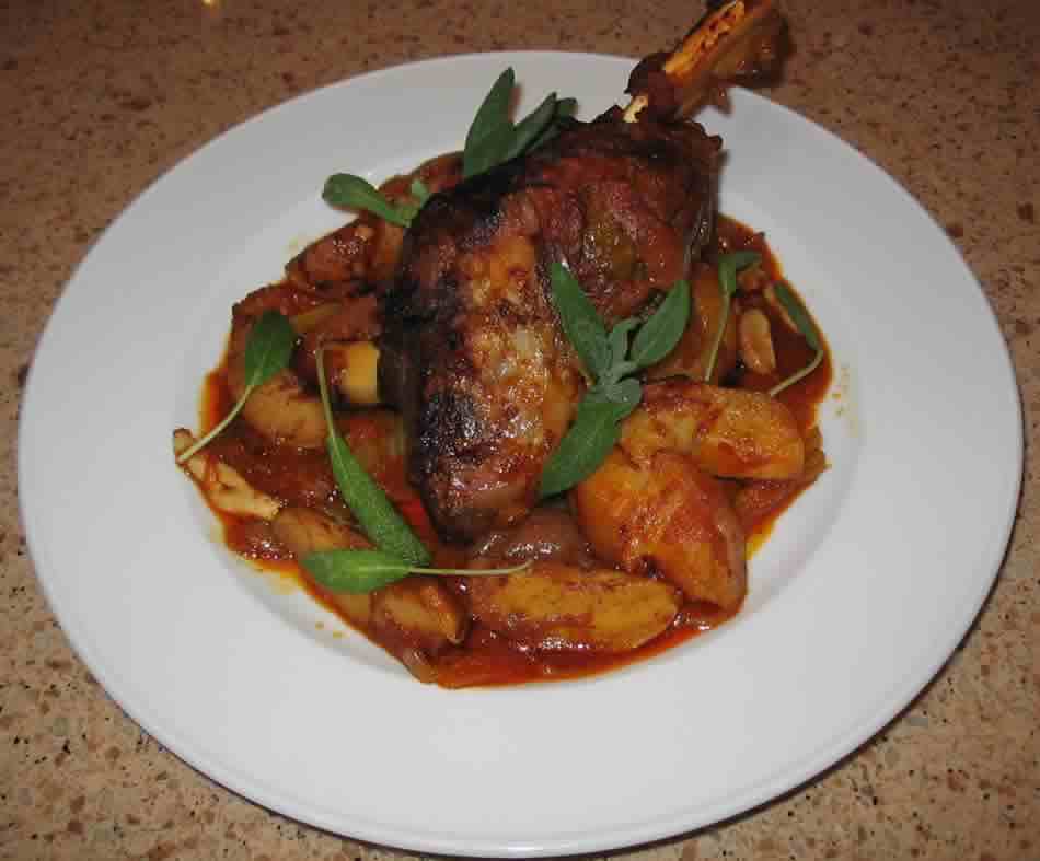 Kythonato - braised lamb shank with quince, potatos and celery